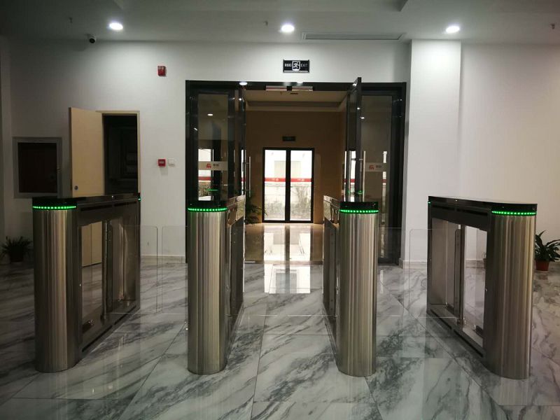 三通道智能摆闸B8203